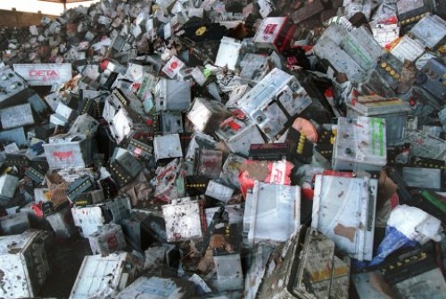 Recyclen von alten Batterien