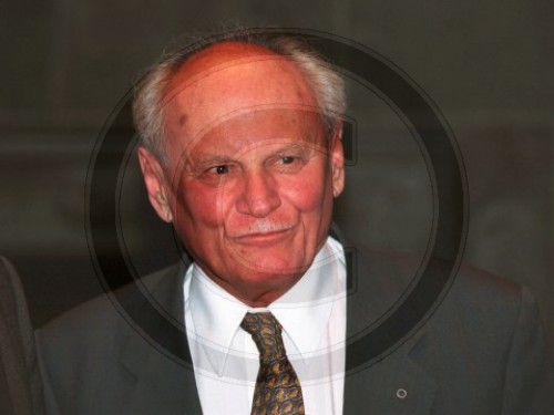 Arpad Goencz,
