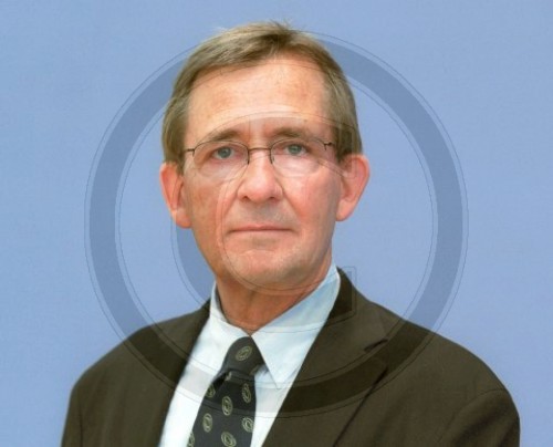 Dr. Bernhard Dombek