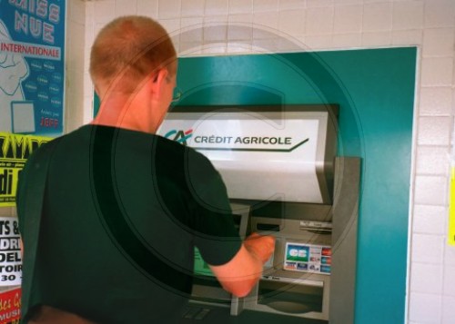 CREDIT AGRICOL