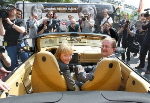 Angela Merkel besucht Porsche