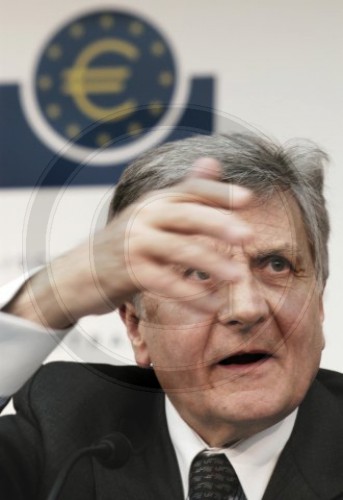 Trichet  , Hand vor Gesicht