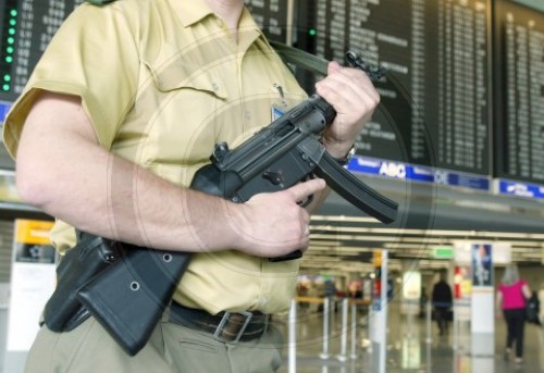 Sicherheitskontrollen am Flughafen