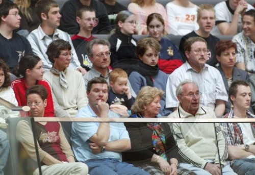 Besucher im Reichstag