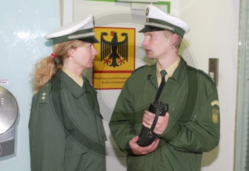 Bundesgrenzschutz am Bahnhof