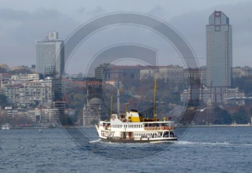 Personenfaehre auf dem Bosporus