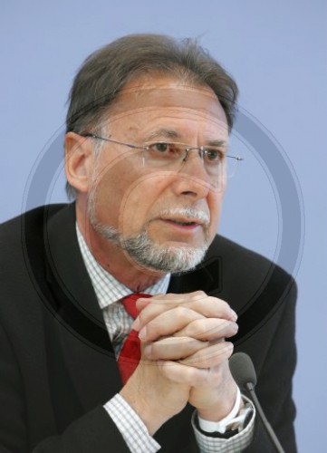 Reinhard HERMLE