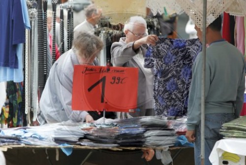 Rentner auf einem Markt