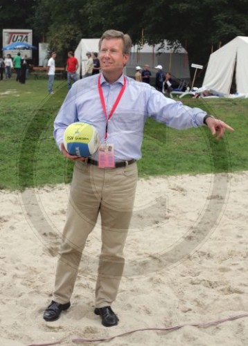 Wulff spielt Volleyball