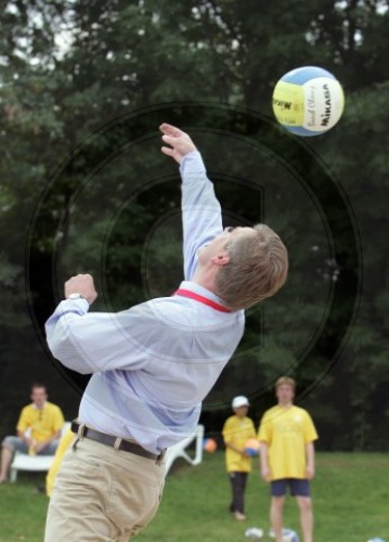 Wulff spielt Volleyball