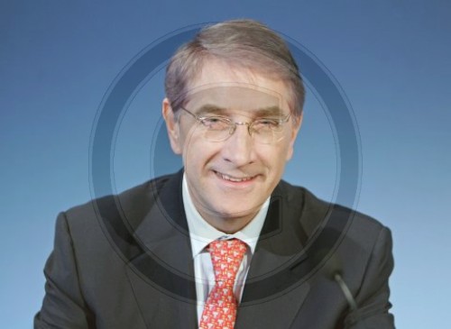 Dr. Lothar MEYER