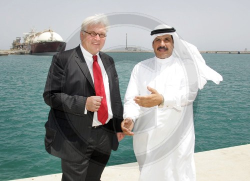 Steinmeier besucht Gasanlage in Katar