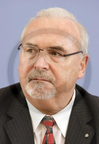 Wolfgang ZÖLLER