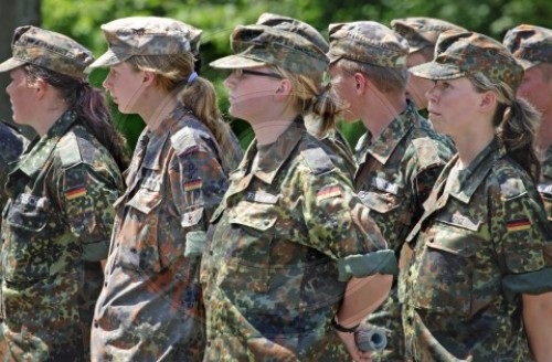 Soldatinnen