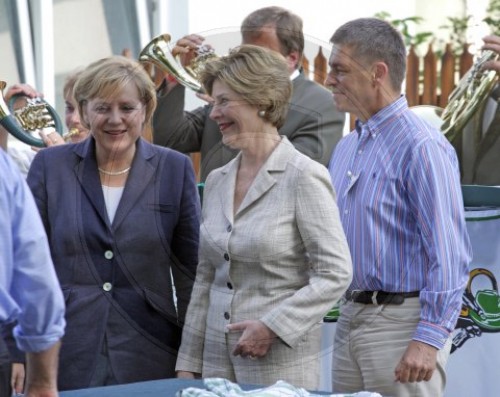 MERKEL, SAUER , Laura BUSH