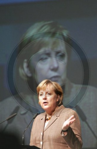 MERKEL bei AMD Dresden