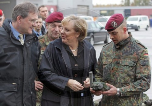 Merkel bei Bundeswehr