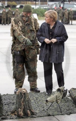 Merkel bei Bundeswehr