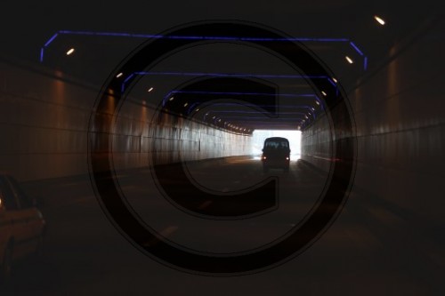Autos in einem Tunnel