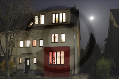 Haus im Mondschein