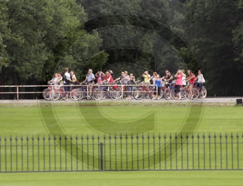 Radfahrer im Tiergarten