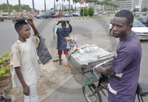 Strassenverkaeufer in Nigeria