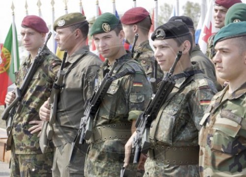 KFOR Truppen im Kosovo