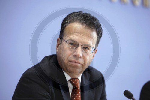 Frank-Juergen WEISE