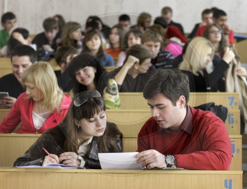 Studenten an der Universitaet in Kiew