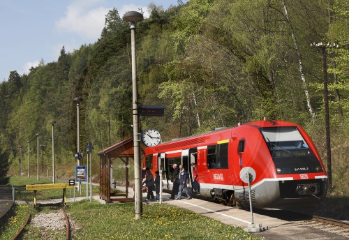 Bahnhof im laendlichen Raum