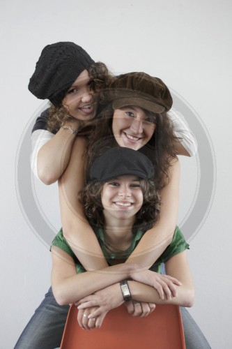 Drei junge Frauen