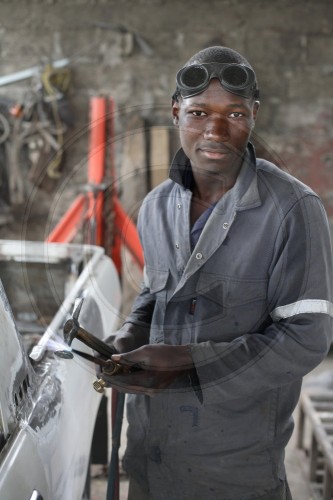 KFZ Mechaniker in Mosambik