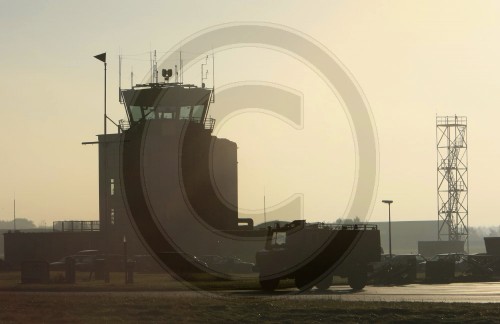Tower auf einem Militaerflugplatz