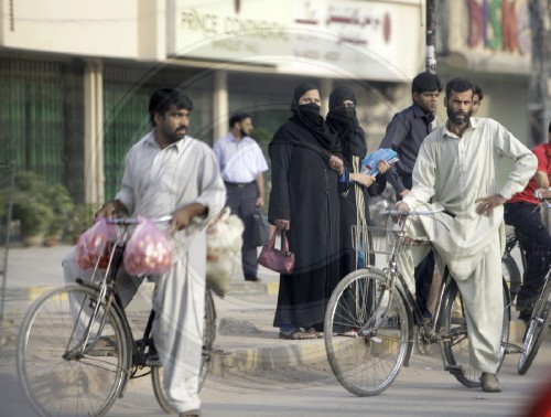 Menschen in Islamabad