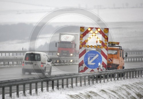 Autobahn im Winter