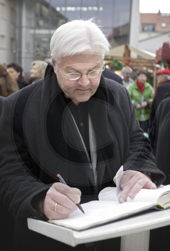 STEINMEIER besucht Sternenmarkt in Potsdam