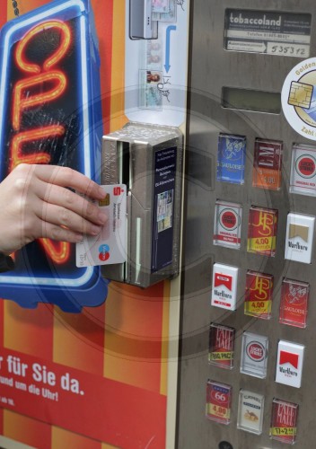 Altersueberpruefung an Zigarettenautomaten