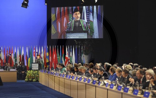 KARZAI auf Afghanistan Konferenz