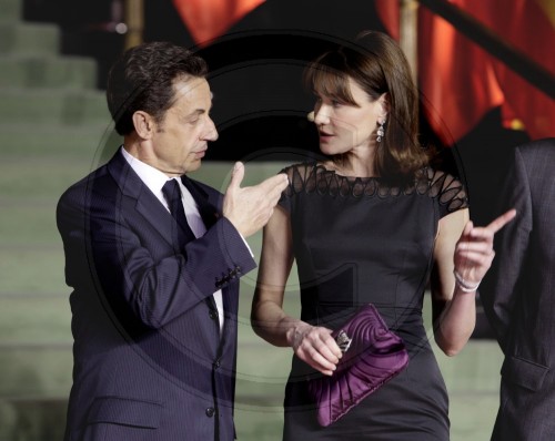 SARKOZY, BRUNI