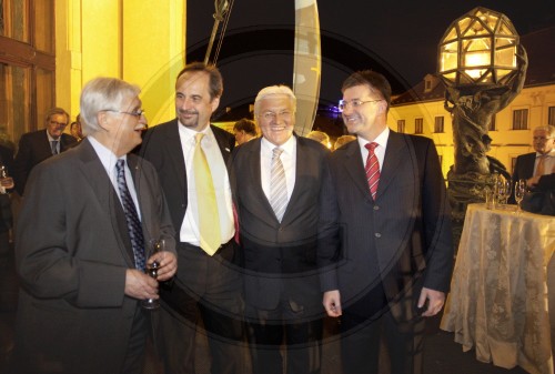 Miroslav Lajcak, Frank-Walter STEINMEIER, Jan KOHOUT in der Deutschen Botschaft