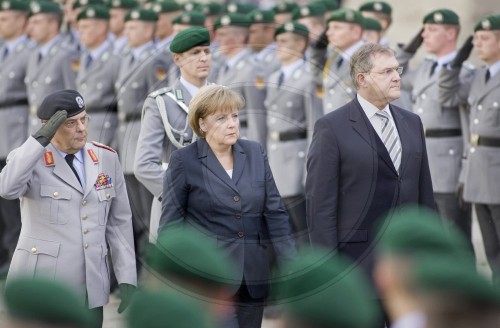 SCHNEIDERHAN , MERKEL und JUNG bei Geloebnis