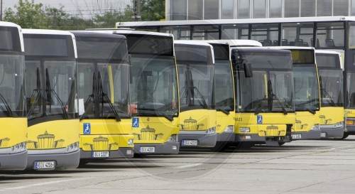Omnibusse der BVG