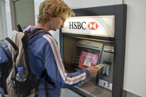 Automat der HSBC Bank in London