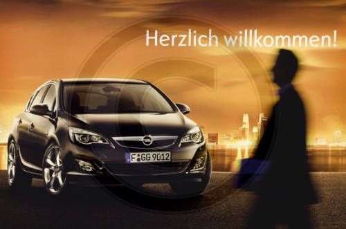 Leuchtreklame von Opel auf der IAA