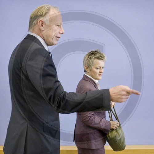 KUENAST , TRITTIN