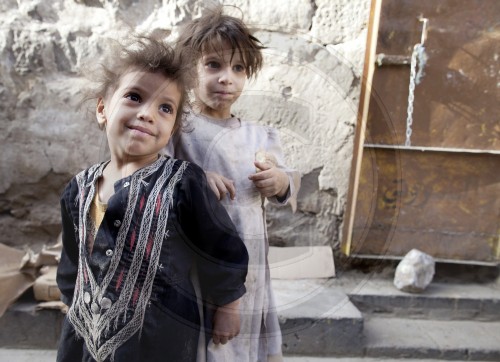 Hungrige Kinder in der Altstadt von Sanaa