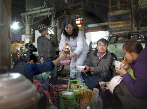 Kleine Garkueche in Hanoi| Small street food stall in Hanoi