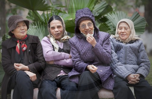 Alte Frauen in Hanoi| Old women in Hanoi