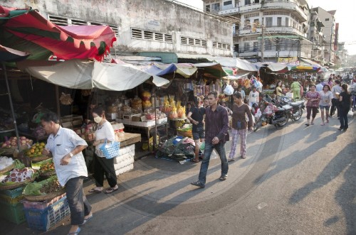 Strassenszene in Phnom Penh| Street scene in Phnom Penh