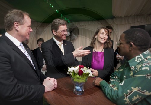 WESTERWELLE und NIEBEL eroeffnen Goetheinstitut